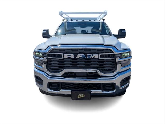 2026 RAM 3500 Chassis RAM 3500 TRADESMAN CREW CAB CHASSIS 4X4 60 CA