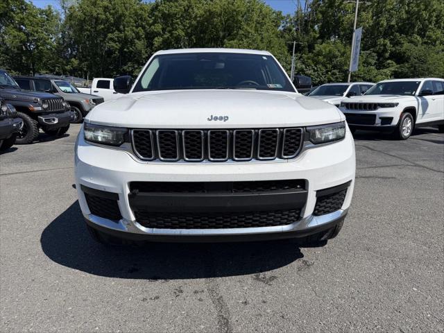 2023 Jeep Grand Cherokee L Laredo X 4x4 2023 Jeep Grand Cherokee L Laredo X 4x4