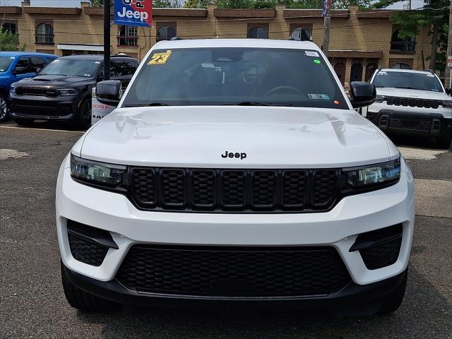 2023 Jeep Grand Cherokee Altitude 4x4 2023 Jeep Grand Cherokee Altitude 4x4