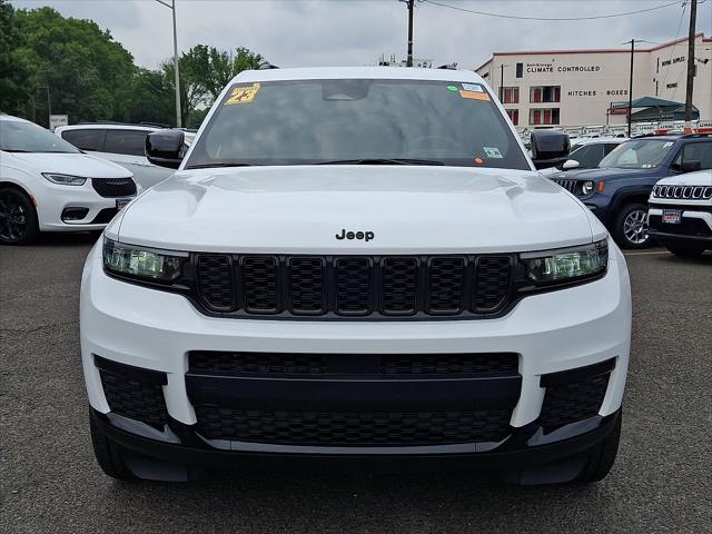 2023 Jeep Grand Cherokee L Altitude 4x4 2023 Jeep Grand Cherokee L Altitude 4x4