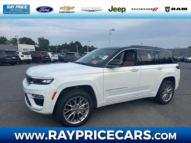 2025 Jeep Grand Cherokee Summit 4x4 2025 Jeep Grand Cherokee Summit 4x4