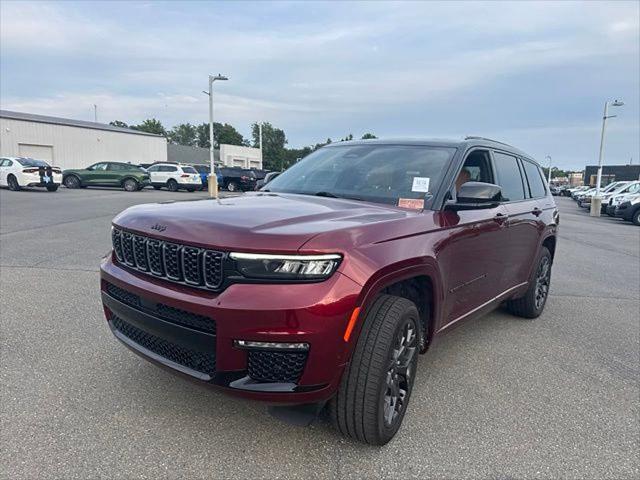 2025 Jeep Grand Cherokee L Summit 4x4 2025 Jeep Grand Cherokee L Summit 4x4