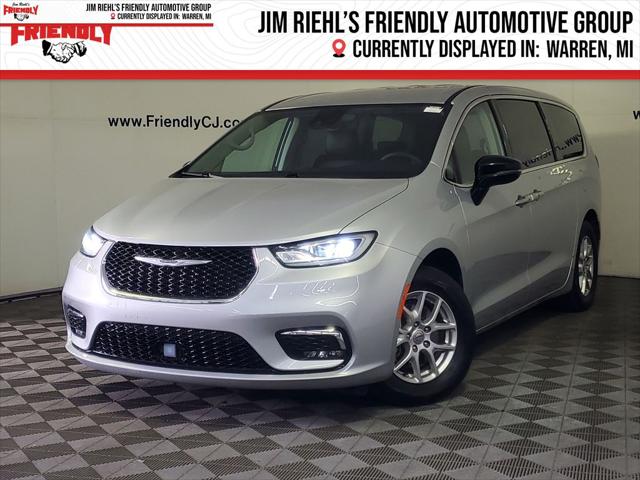 2024 Chrysler Pacifica Touring L for sale in Warren, MI