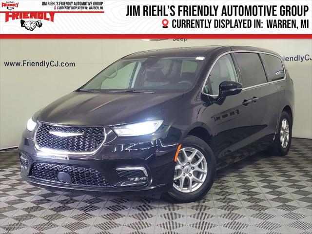2024 Chrysler Pacifica Touring L for sale in Warren, MI