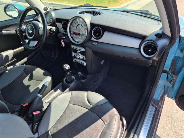 2009 MINI Cooper Base