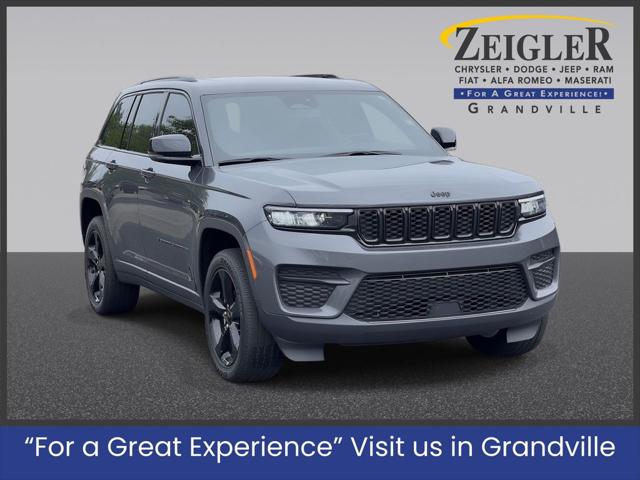 2022 Jeep Grand Cherokee Altitude 4x4 for sale in Grandville, MI