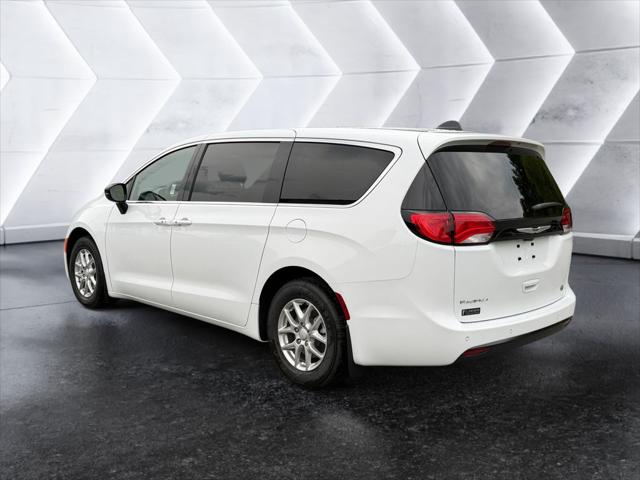 2027 Chrysler Pacifica LX