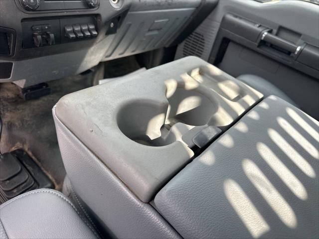 2016 Ford F-350 XL 4x4 2dr Regular Cab 141 in. WB DRW Chassis