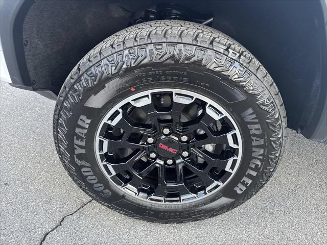 2026 GMC Canyon AT4, 4WD