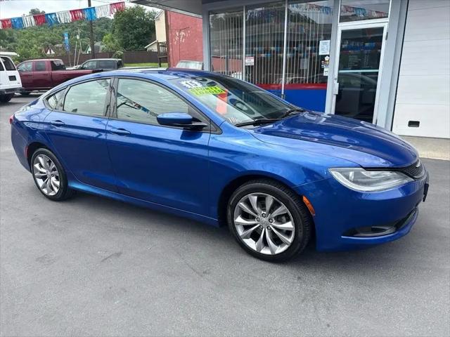 2015 Chrysler 200 S for sale in Martins Ferry, OH