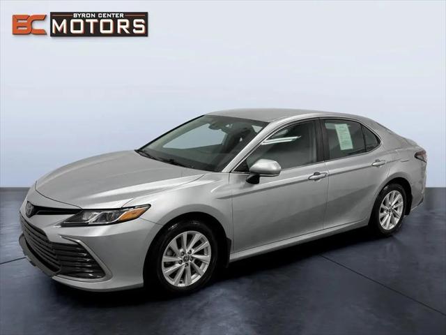 2022 Toyota Camry LE Hybrid for sale in Byron Center, MI