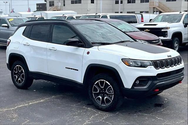 2025 Jeep Compass Trailhawk 4x4 for sale in Topeka, KS