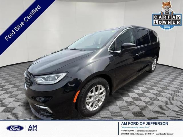 2023 Chrysler Pacifica Touring L for sale in Jefferson, OH