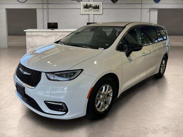2024 Chrysler Pacifica Touring L for sale in Inglewood, CA