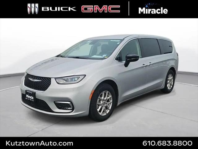 2024 Chrysler Pacifica Touring L for sale in Fleetwood, PA