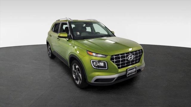 2024 Hyundai Venue SEL for sale in Janesville, WI
