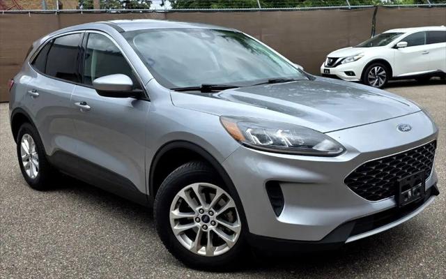 2021 Ford Escape SE for sale in Golden Valley, MN
