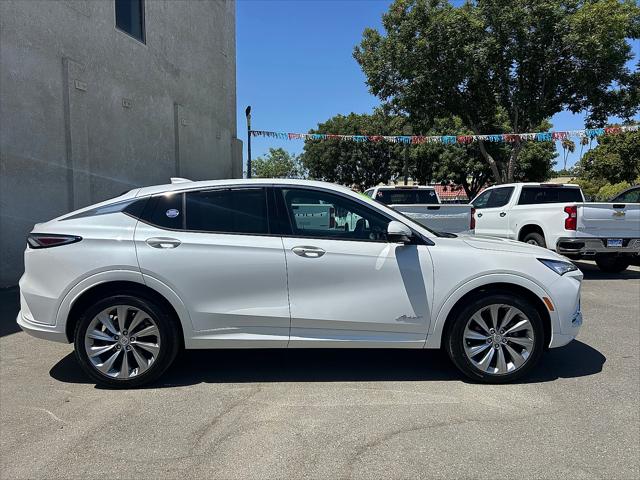 2024 Buick NV Avenir FWD