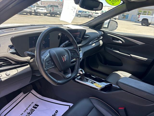 2024 Buick NV Avenir FWD