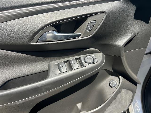 2024 Buick NV Avenir FWD