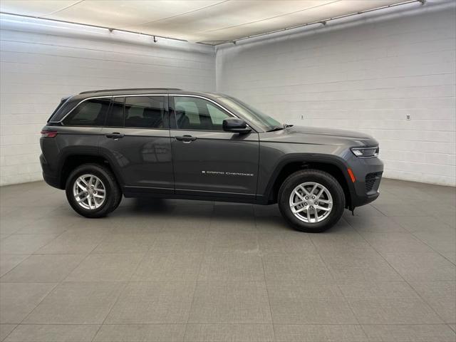 2026 Jeep Grand Cherokee GRAND CHEROKEE LAREDO X 4X4