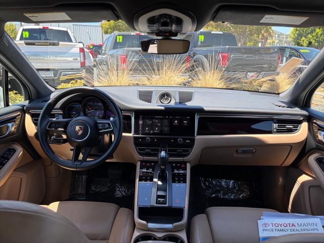 2023 Porsche Macan Base