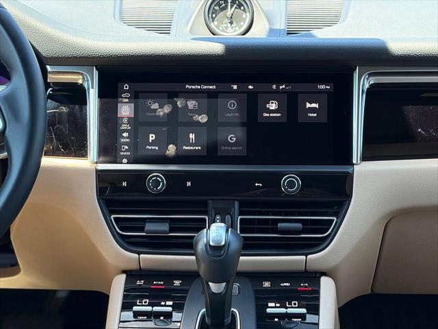 2023 Porsche Macan Base