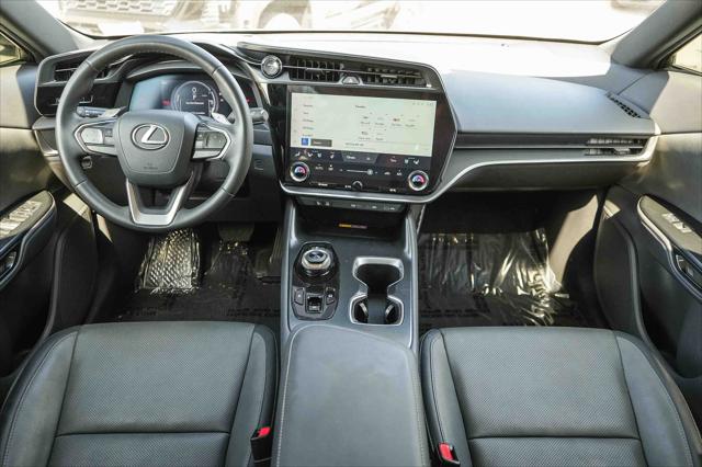 2024 Lexus 300 Premium