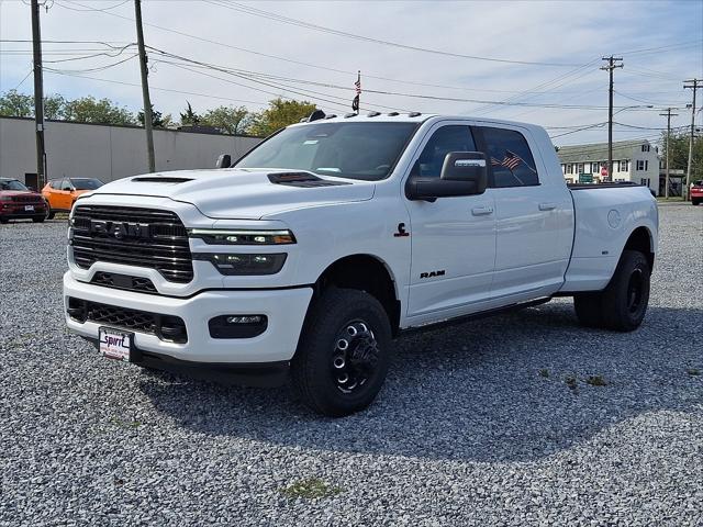 2027 RAM 3500 RAM 3500 LARAMIE MEGA CAB 4X4 64 BOX