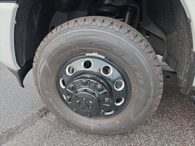 2026 Ram 3500 Laramie Mega Cab 4x4 64 Box