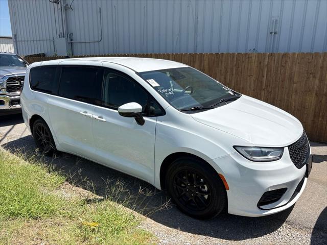 2023 Chrysler Pacifica Touring L for sale in Pryor, OK