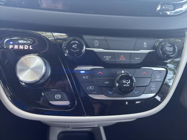 2017 Chrysler Pacifica LX