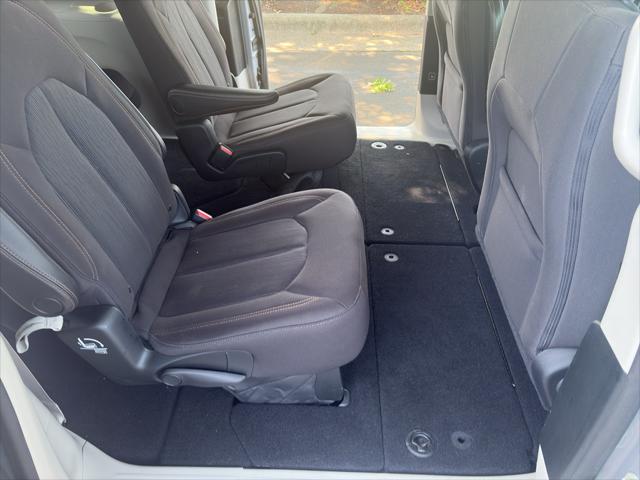 2017 Chrysler Pacifica LX