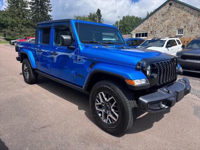 2023 Jeep Gladiator Willys 4x4 2023 Jeep Gladiator Willys 4x4