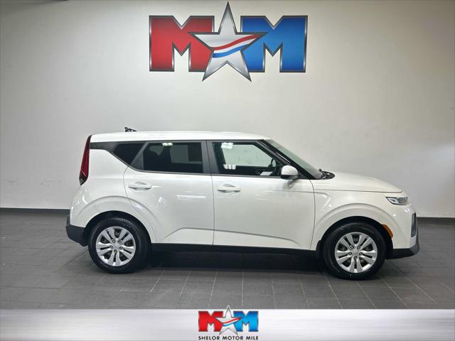 2022 Kia Soul LX 2022 Kia Soul LX