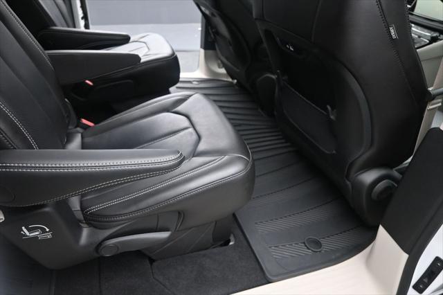 2023 Chrysler Pacifica Touring L AWD