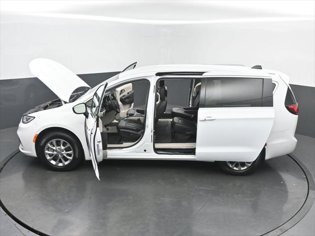 2023 Chrysler Pacifica Touring L AWD