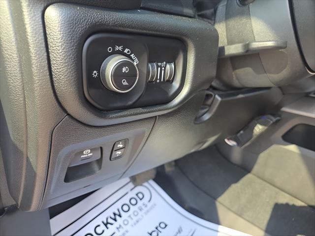 2019 Ram 1500 Big Horn/Lone Star Crew Cab 4x4 5'7" Box