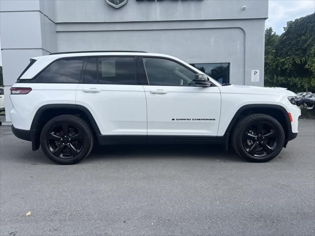 2023 Jeep Grand Cherokee Altitude 4x4 2023 Jeep Grand Cherokee Altitude 4x4