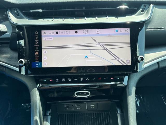 2026 Jeep Grand Cherokee GRAND CHEROKEE LAREDO ALTITUDE 4X4 2026 Jeep Grand Cherokee GRAND CHEROKEE LAREDO ALTITUDE 4X4