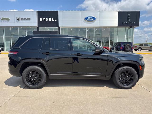 2026 Jeep Grand Cherokee GRAND CHEROKEE LAREDO ALTITUDE 4X4 2026 Jeep Grand Cherokee GRAND CHEROKEE LAREDO ALTITUDE 4X4