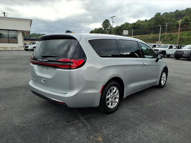 2024 Chrysler Pacifica Touring L 2024 Chrysler Pacifica Touring L
