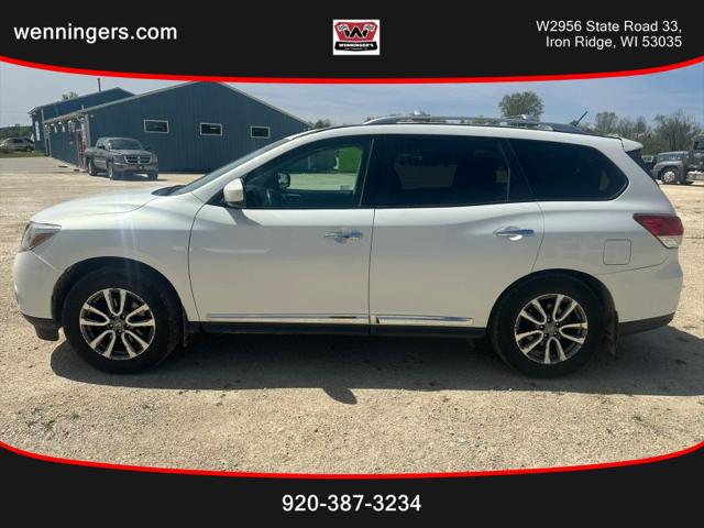2014 Nissan Pathfinder SL for sale in Iron Ridge, WI