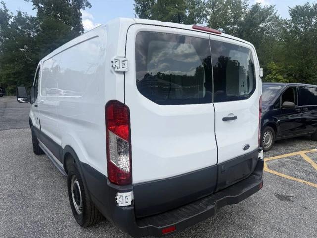 2016 Ford Transit w/60/40 Side Door w/RWB