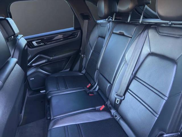 2020 Porsche Cayenne Base