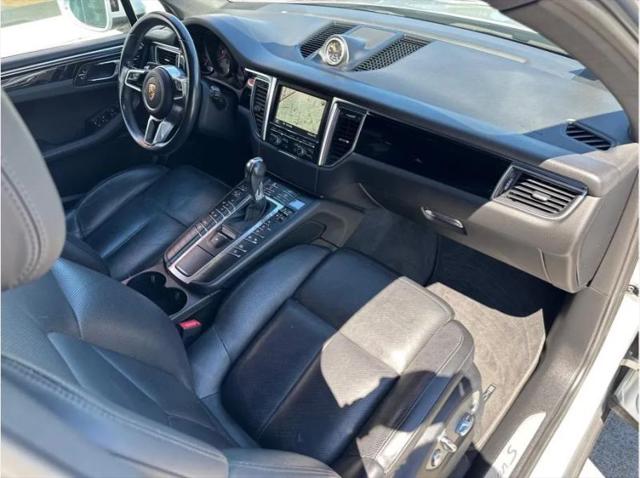 2016 Porsche Macan S