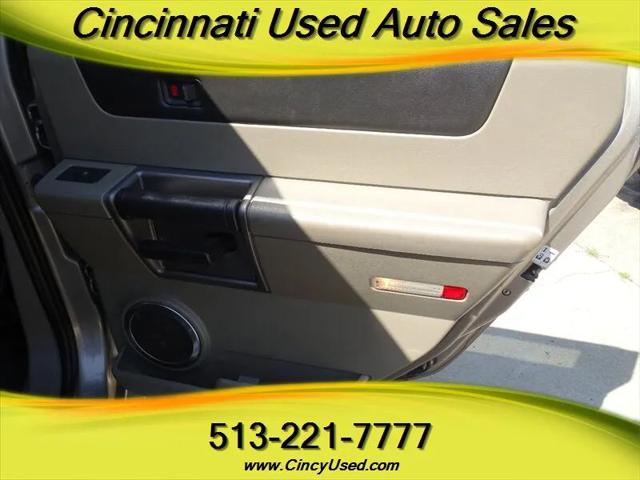 2004 HUMMER H2 Base