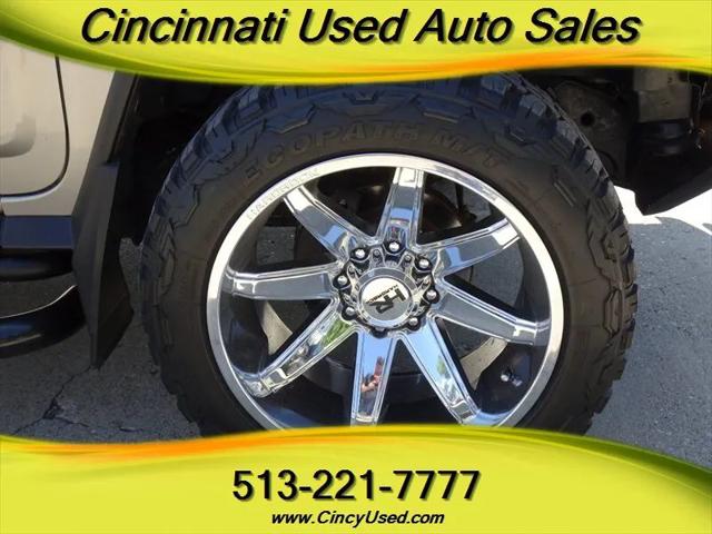 2004 HUMMER H2 Base