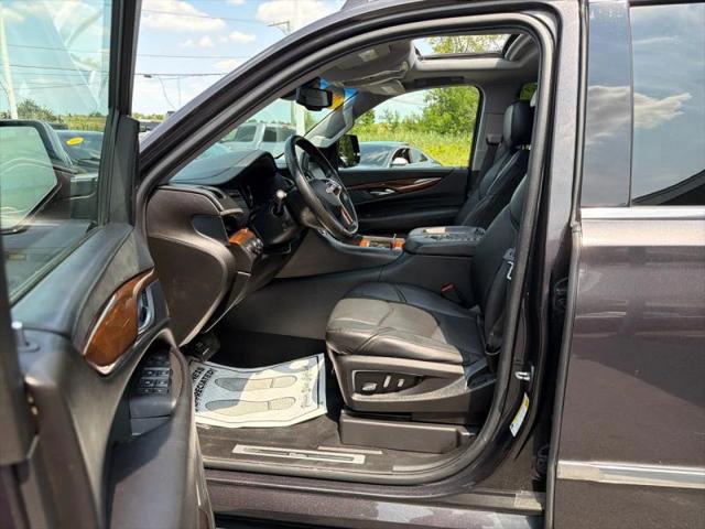 2016 Cadillac Escalade Luxury Collection