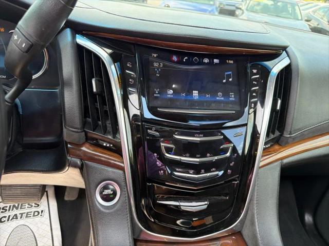 2016 Cadillac Escalade Luxury Collection